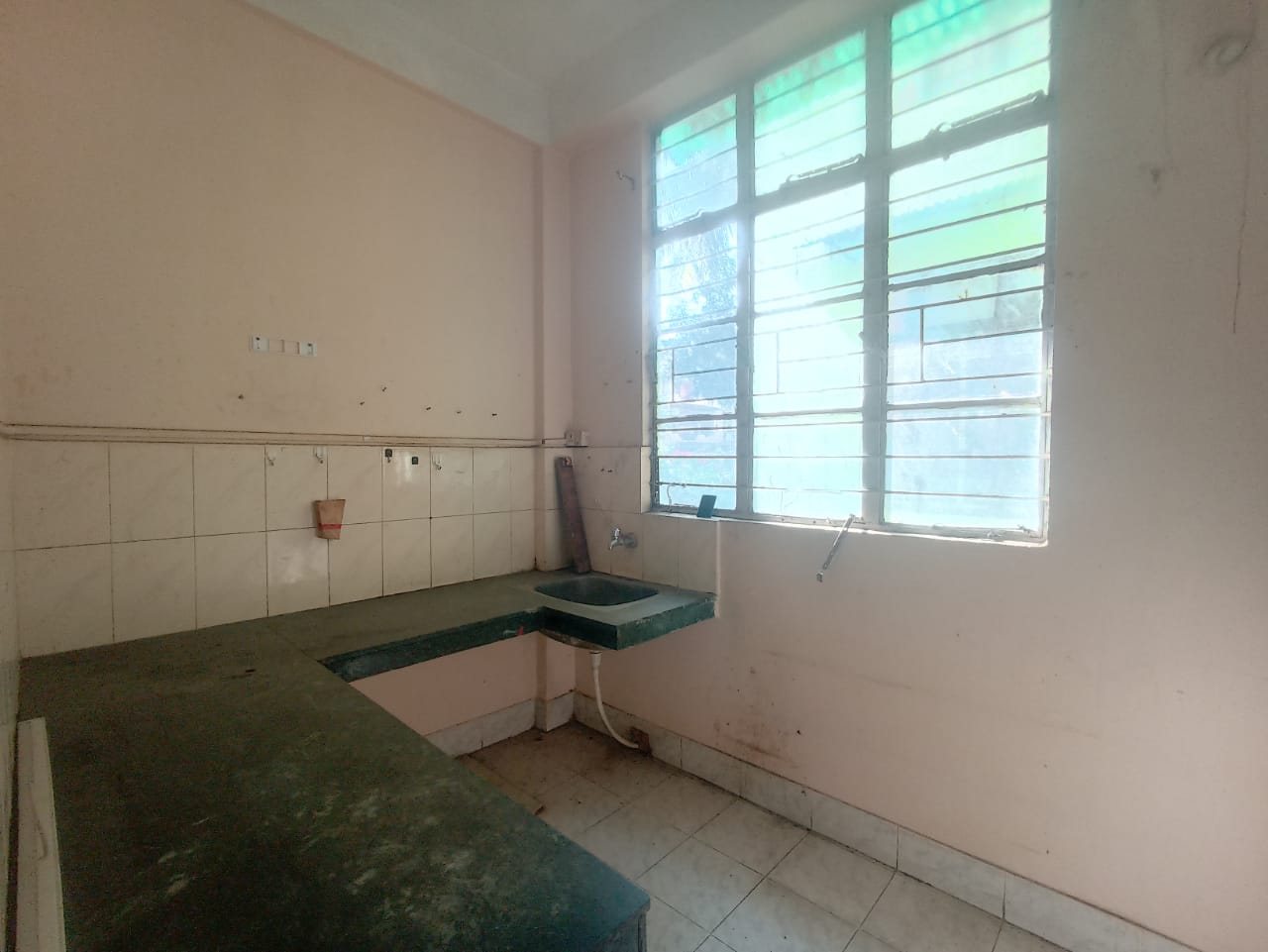 Unfurnished 2bhk in Bamunimaidan, Guwahati, Assam, India for Rent